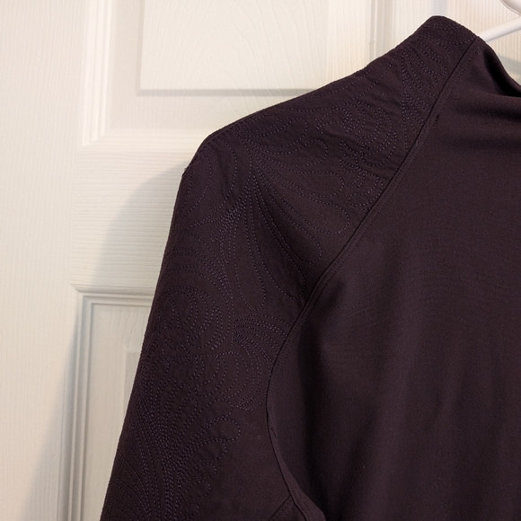 Lululemon quarter zip - Picture 4 of 7